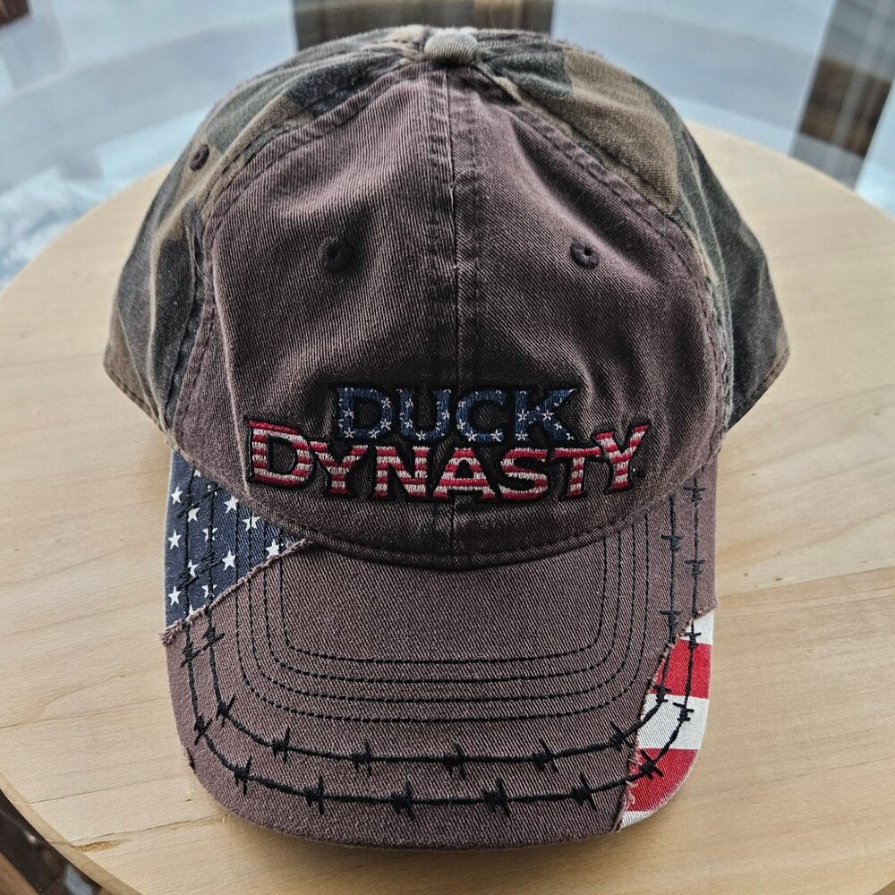 Mens "Duck Dynasty" Adjustable Cammo and Flag  Cap/Hat